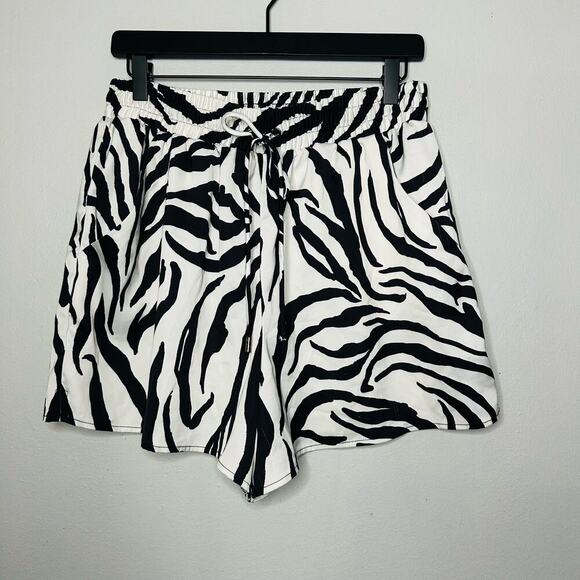AFRM Wrenn Black White Zebra Polyester Tie Waist Loose Fit Shorts Size Medium - Picture 2 of 9